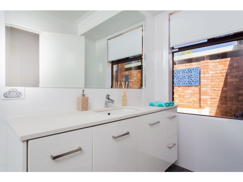 1/9 Baldwin Street, Como WA 6152