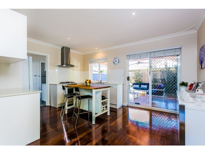 22 Fern Road, Wilson WA 6107