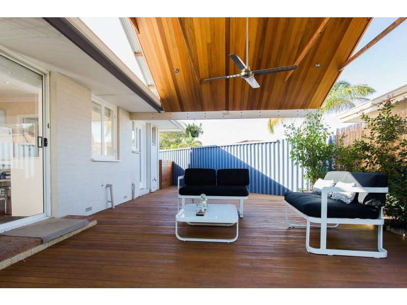 22 Fern Road, Wilson WA 6107