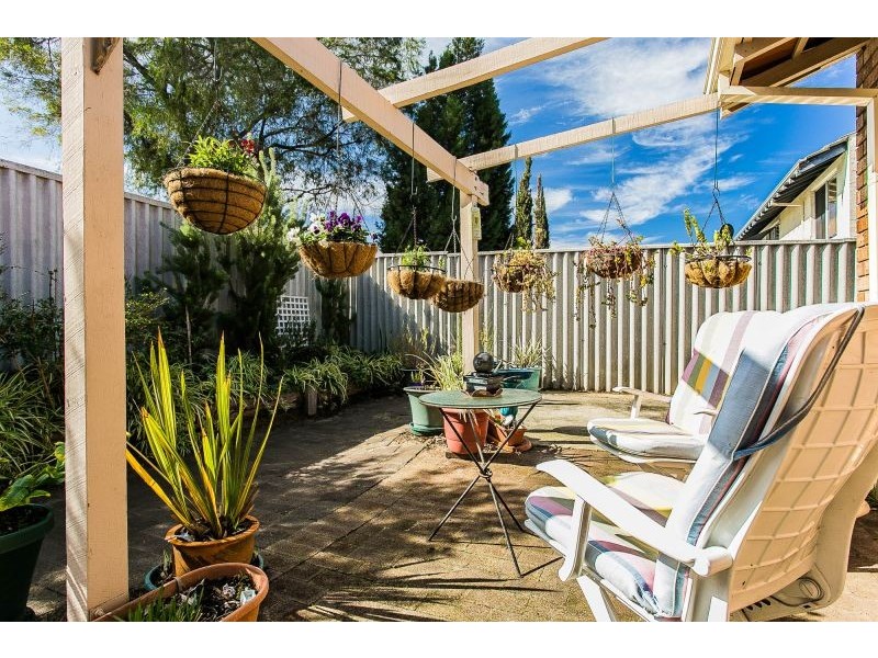 3/10 Lawrence Street, Como WA 6152