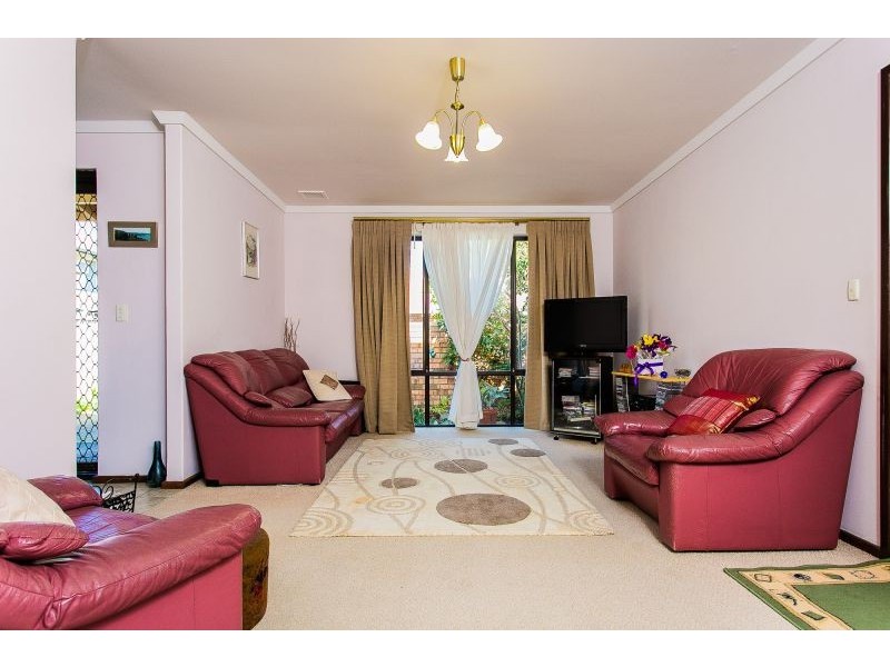 3/10 Lawrence Street, Como WA 6152