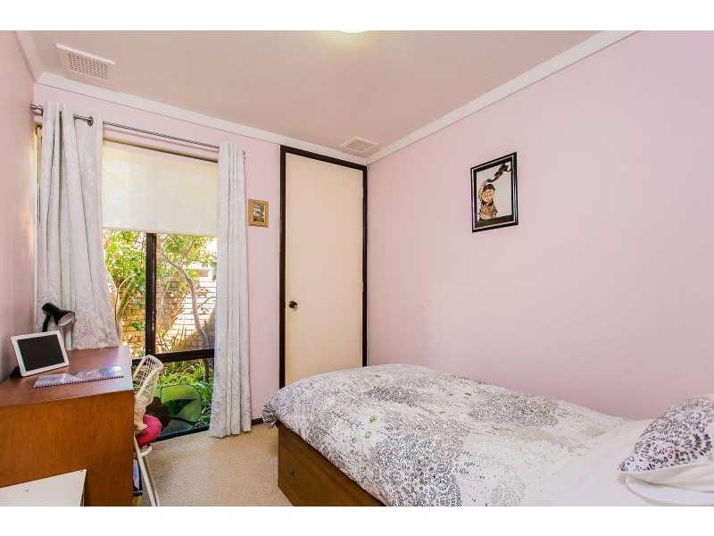 3/10 Lawrence Street, Como WA 6152