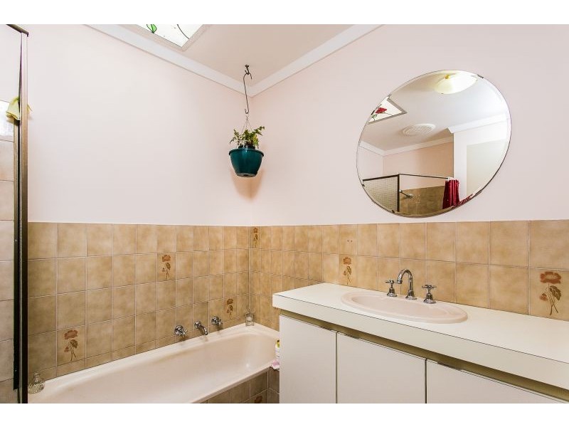 3/10 Lawrence Street, Como WA 6152