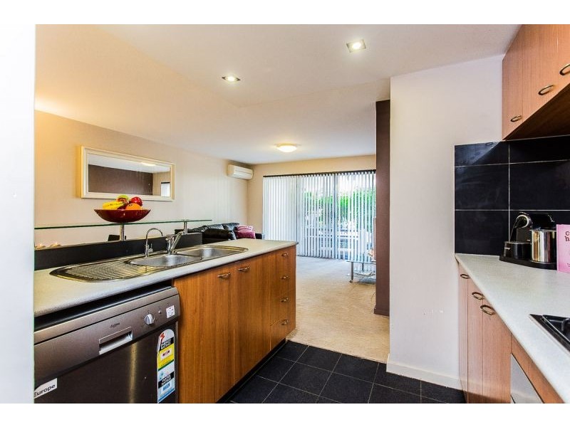 12/15 Tanunda Drive, Rivervale WA 6103