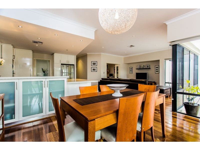 22A Bickley Crescent, Manning WA 6152