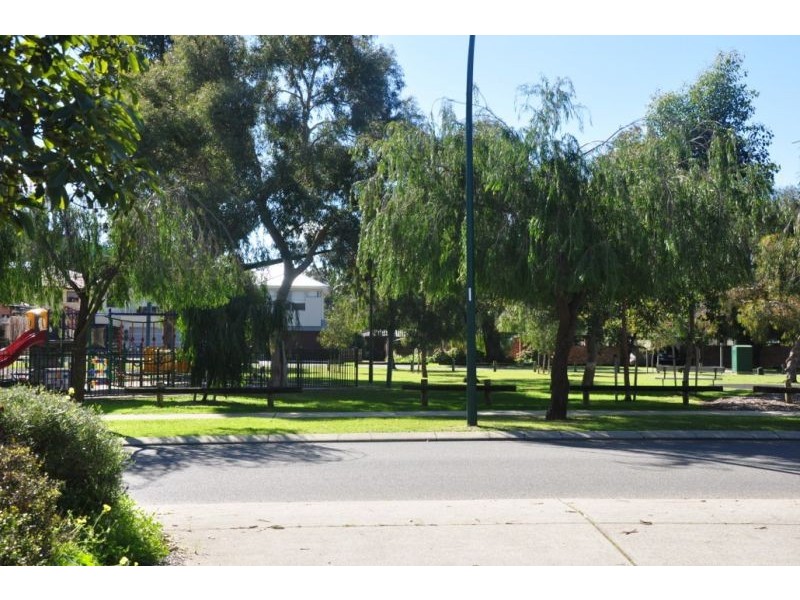 1/5 Eleanor Street, Como WA 6152