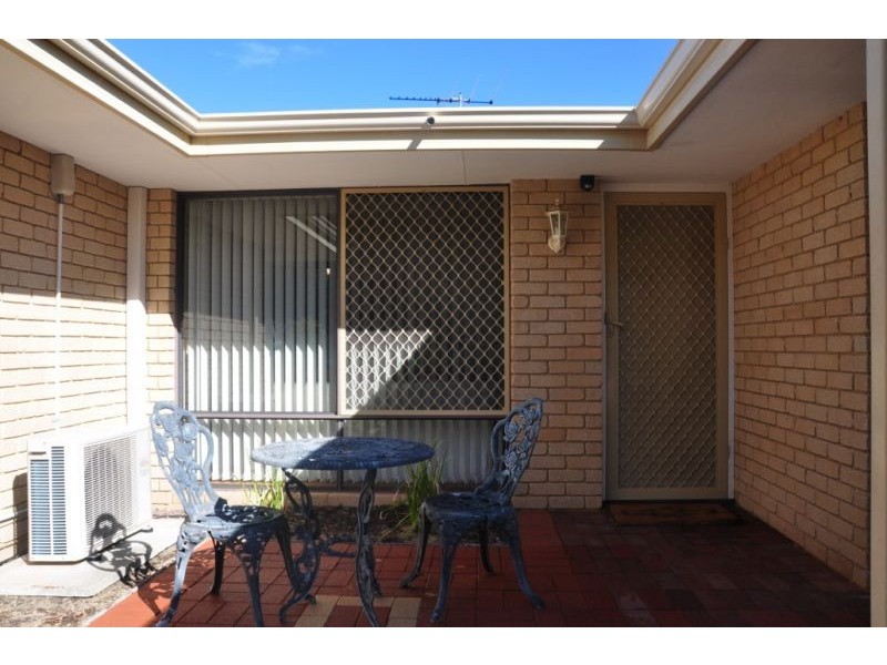 1/5 Eleanor Street, Como WA 6152