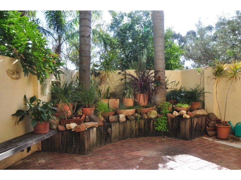 1/440 Canning Highway, Como WA 6152