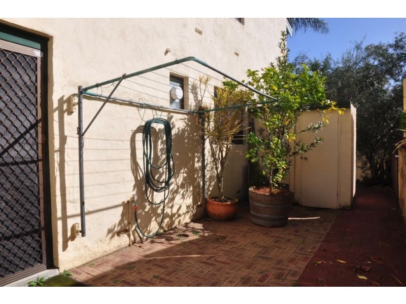 1/440 Canning Highway, Como WA 6152