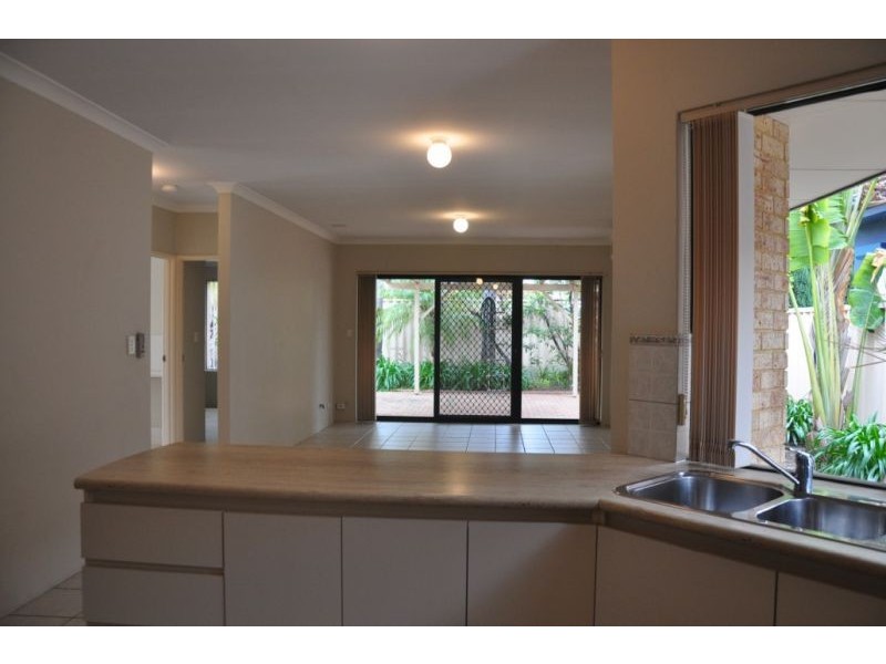 8b Strickland Road, Ardross WA 6153