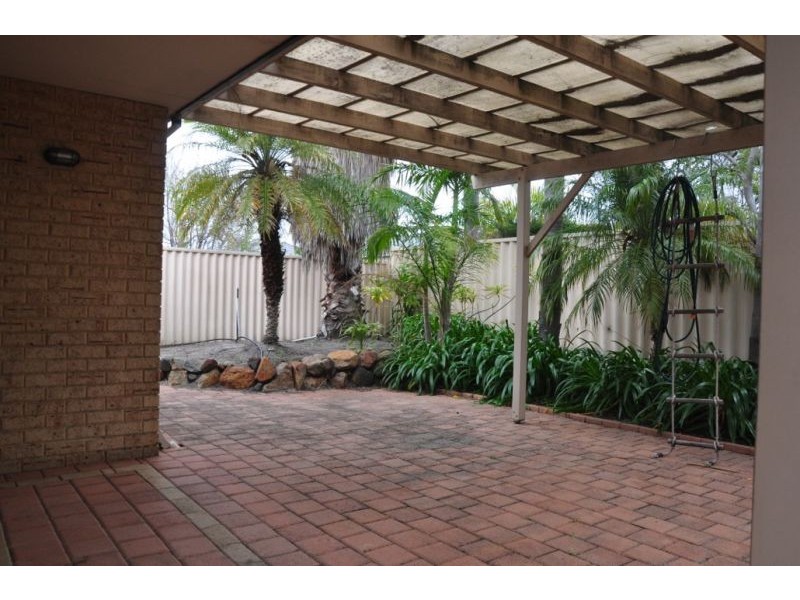 8b Strickland Road, Ardross WA 6153