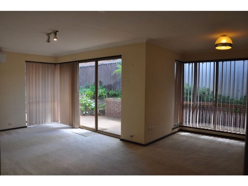 1/63 Park Street, Como WA 6152