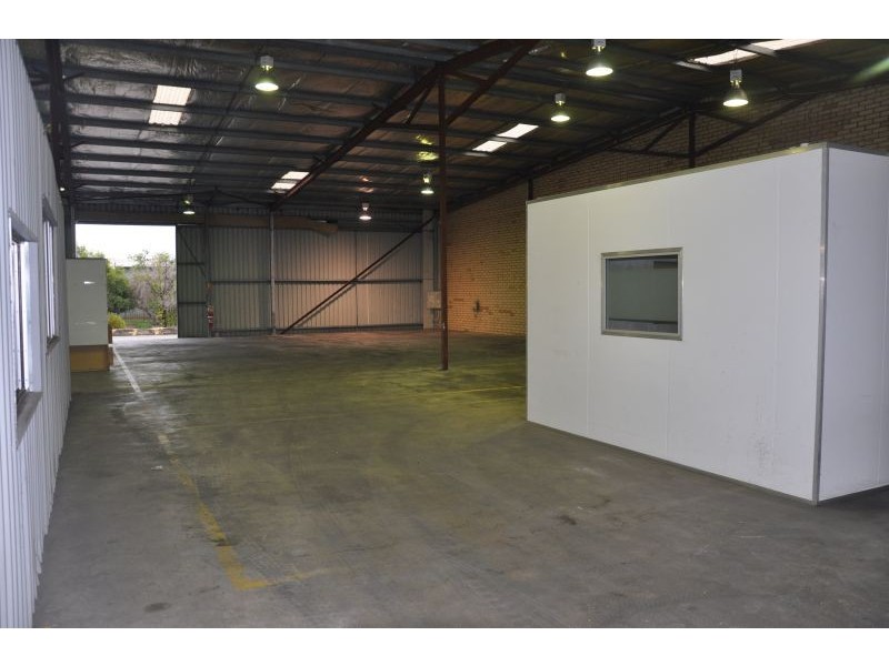 51 Division Street, Welshpool WA 6106