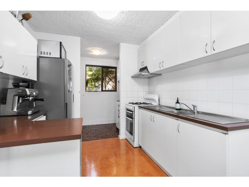 4/4 Lawrence Street, Como WA 6152