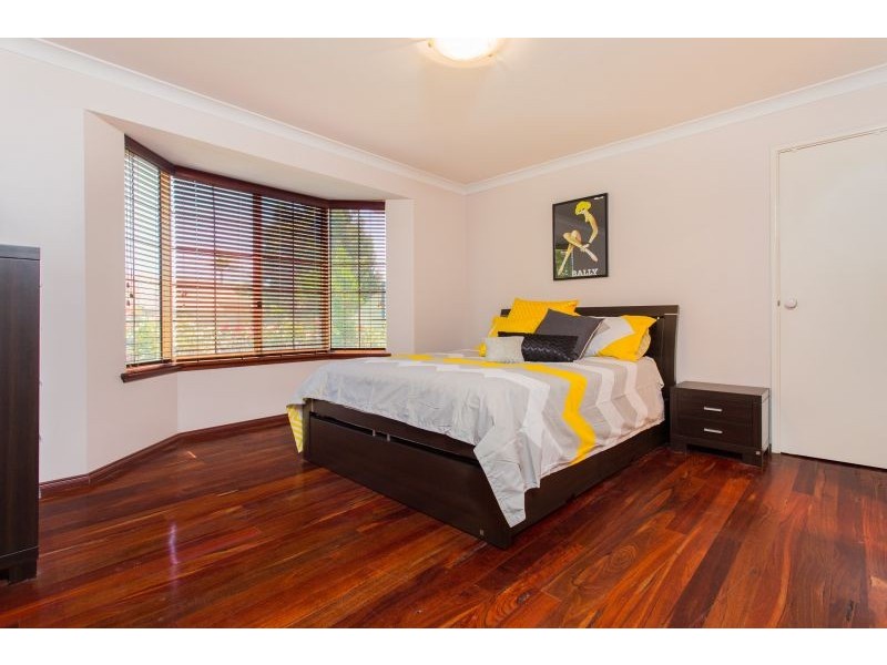 13 Capill Corner, Leeming WA 6149