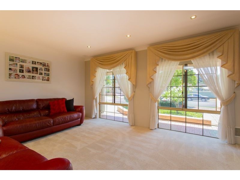 13 Capill Corner, Leeming WA 6149
