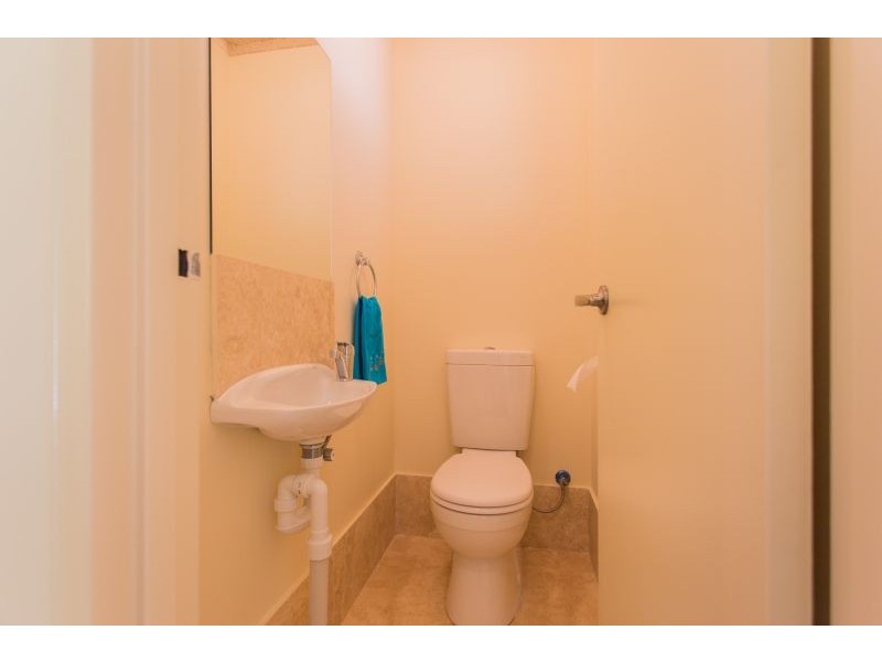 1/8 Lawrence Street, Como WA 6152