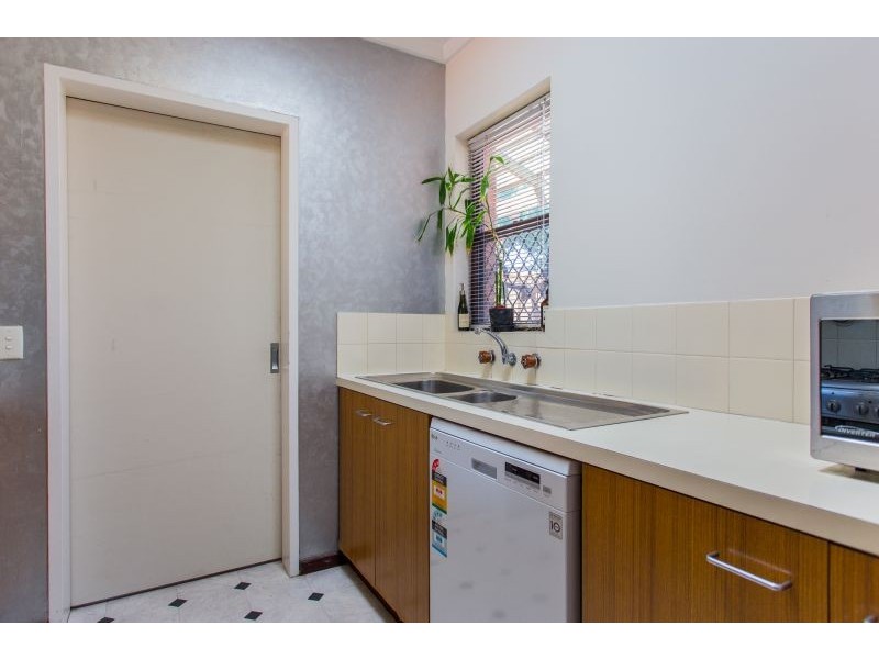 1/30 Alston Avenue, Como WA 6152