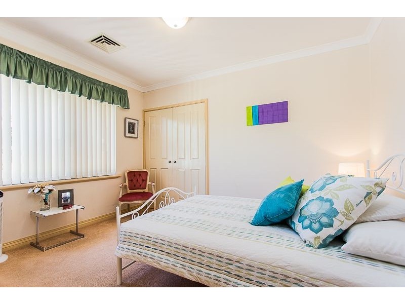 5 Killaloe Place, Waterford WA 6152