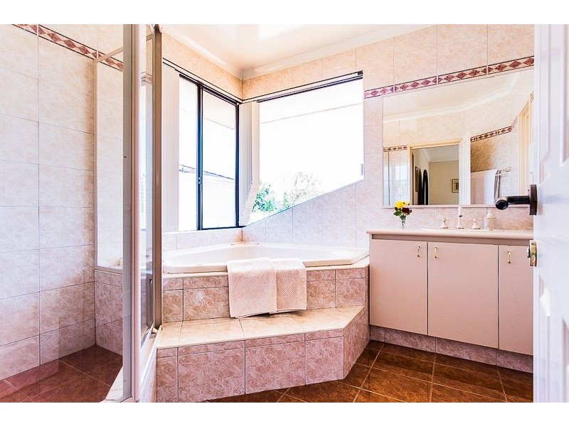 5 Killaloe Place, Waterford WA 6152