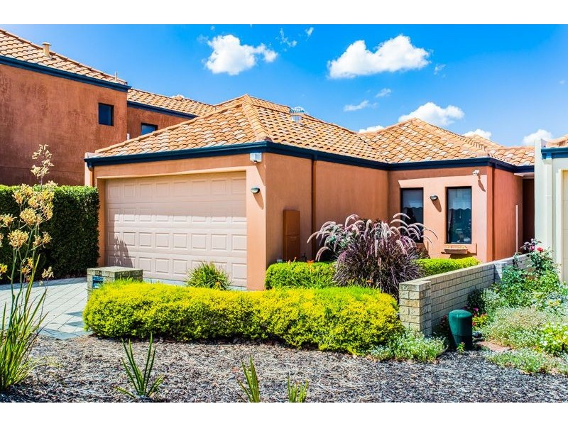 25b Saunders Street, Como WA 6152