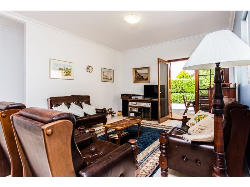 25b Saunders Street, Como WA 6152