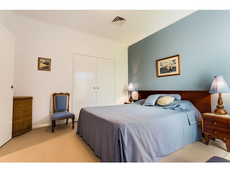 25b Saunders Street, Como WA 6152