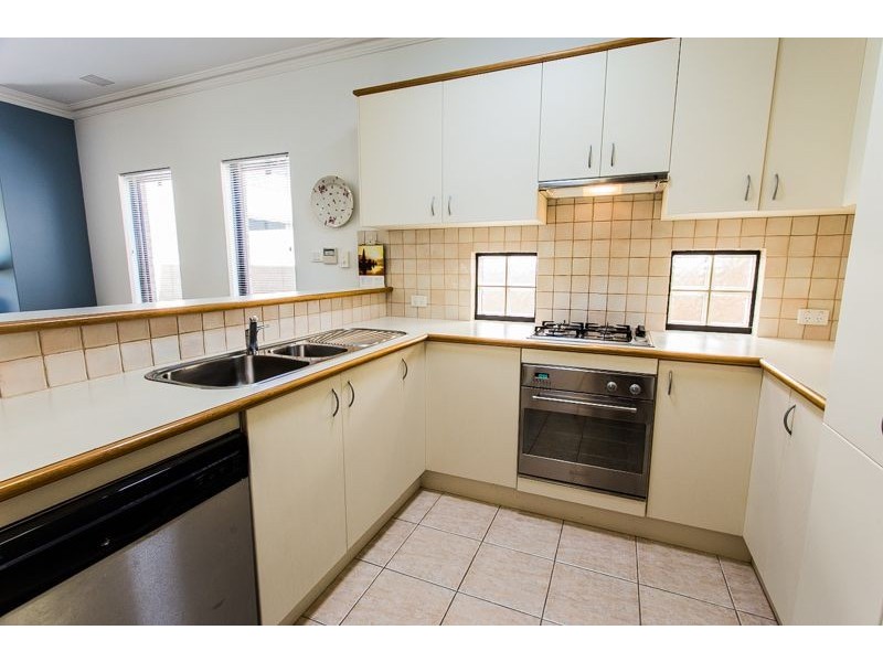 25b Saunders Street, Como WA 6152