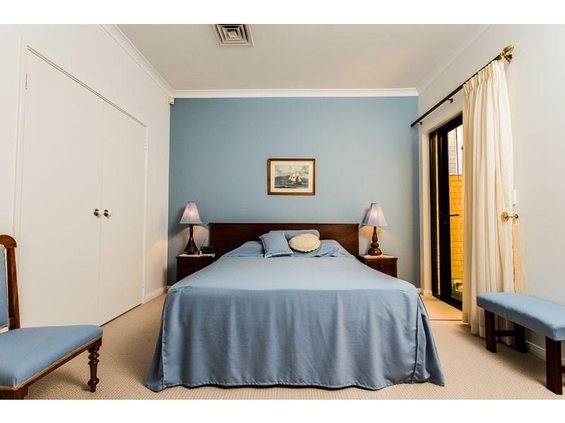 25b Saunders Street, Como WA 6152