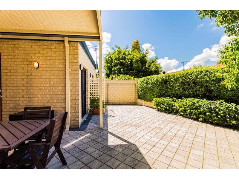 25b Saunders Street, Como WA 6152