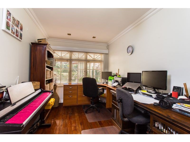 7 Broad Street, Kensington WA 6151