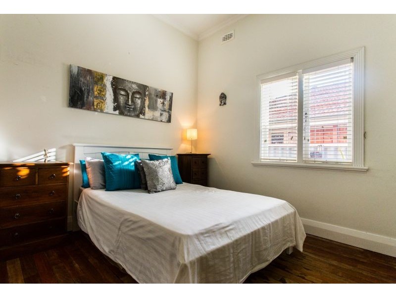 7 Broad Street, Kensington WA 6151