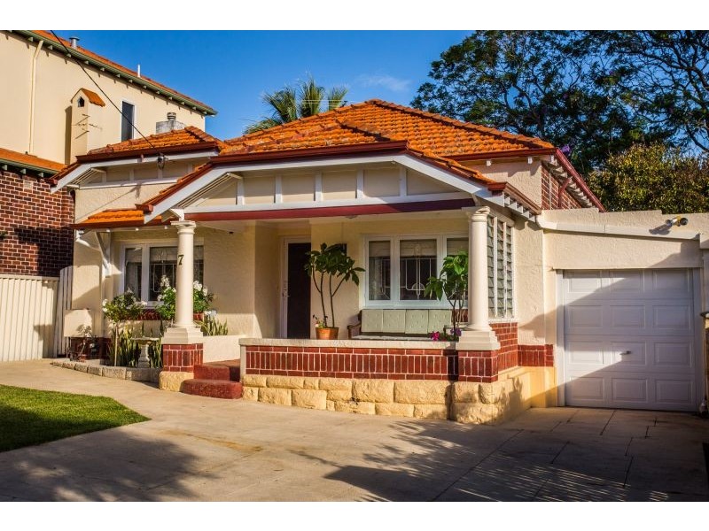 7 Broad Street, Kensington WA 6151