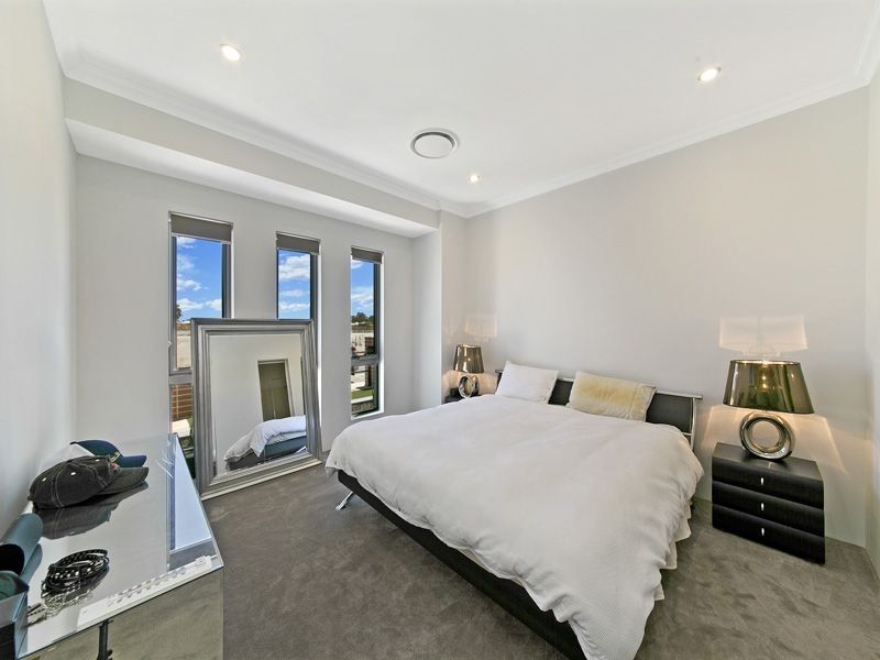 21 Donatti Retreat, Caversham WA 6055