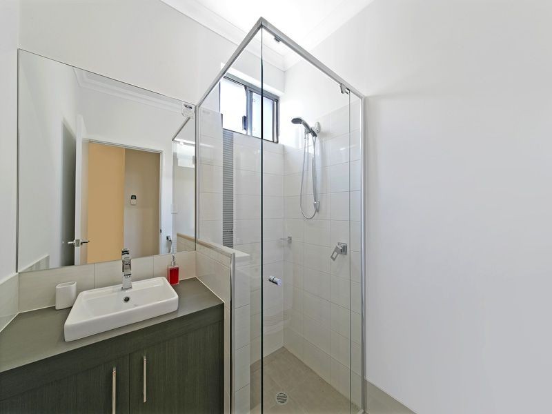 21 Donatti Retreat, Caversham WA 6055