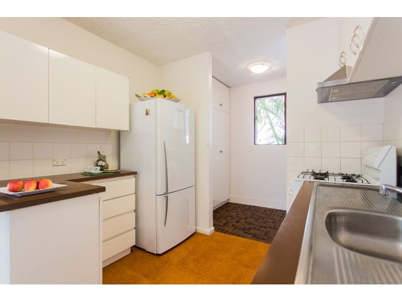 4/4 Lawrence Street, Como WA 6152