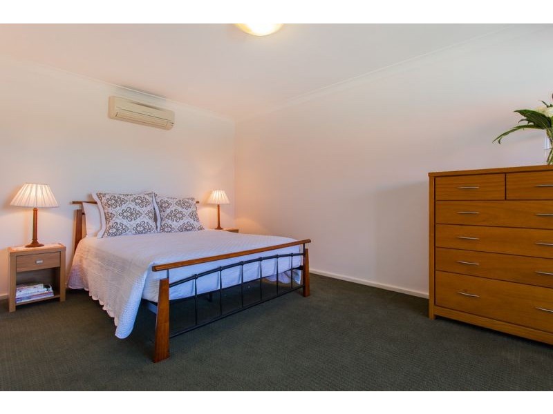4/4 Lawrence Street, Como WA 6152