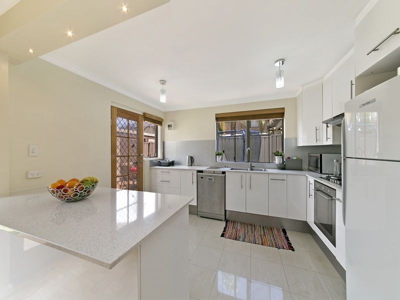 8/22 Axford Street, Como WA 6152