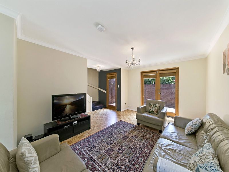 8/22 Axford Street, Como WA 6152