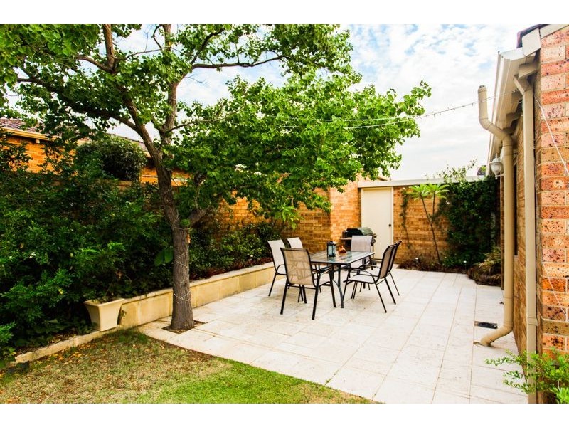 1/6 Gerald Street, Como WA 6152