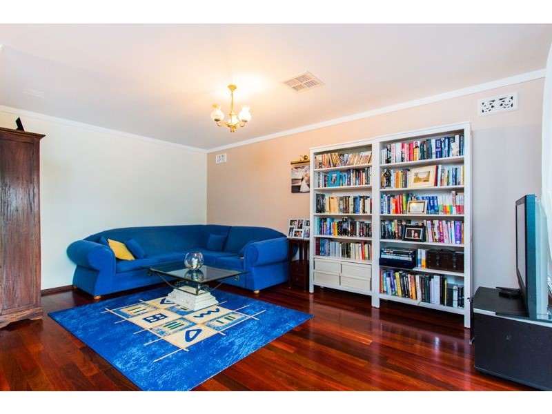 1/6 Gerald Street, Como WA 6152