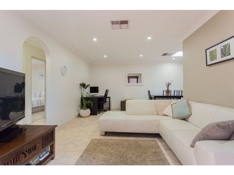 2/34 Henley Street, Como WA 6152