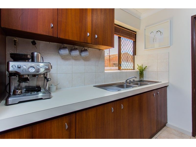 2/34 Henley Street, Como WA 6152