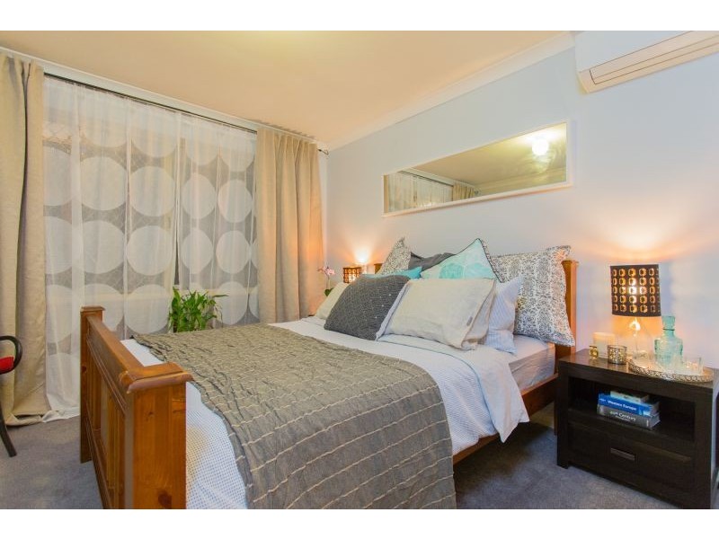 5/4 Mt Henry Road, Como WA 6152