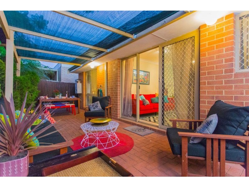 5/4 Mt Henry Road, Como WA 6152