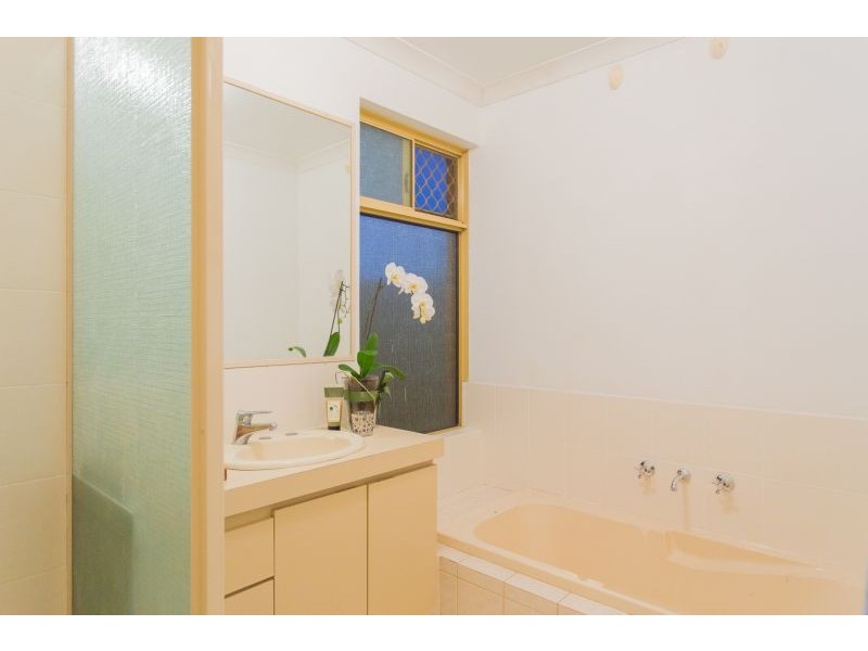 5/4 Mt Henry Road, Como WA 6152