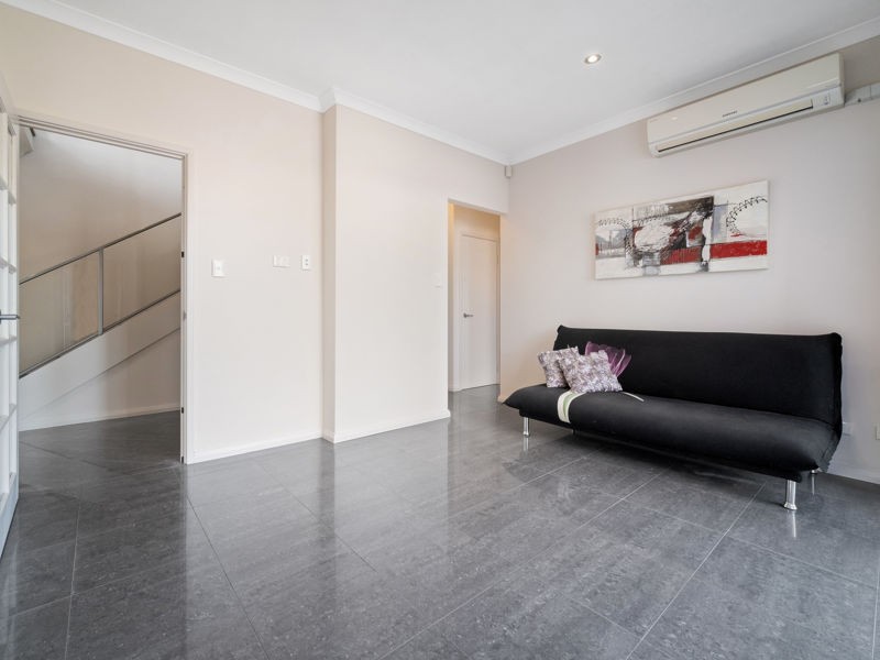 1/251 Canning Highway, Como WA 6152