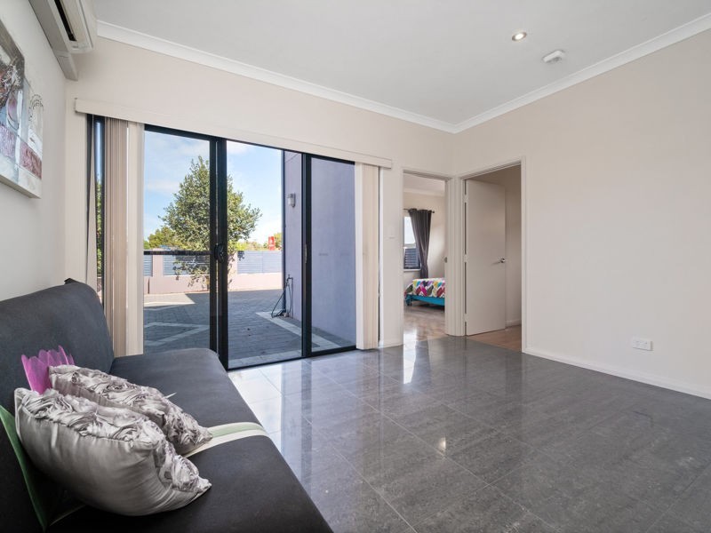 1/251 Canning Highway, Como WA 6152