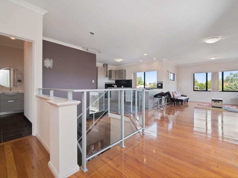 1/251 Canning Highway, Como WA 6152