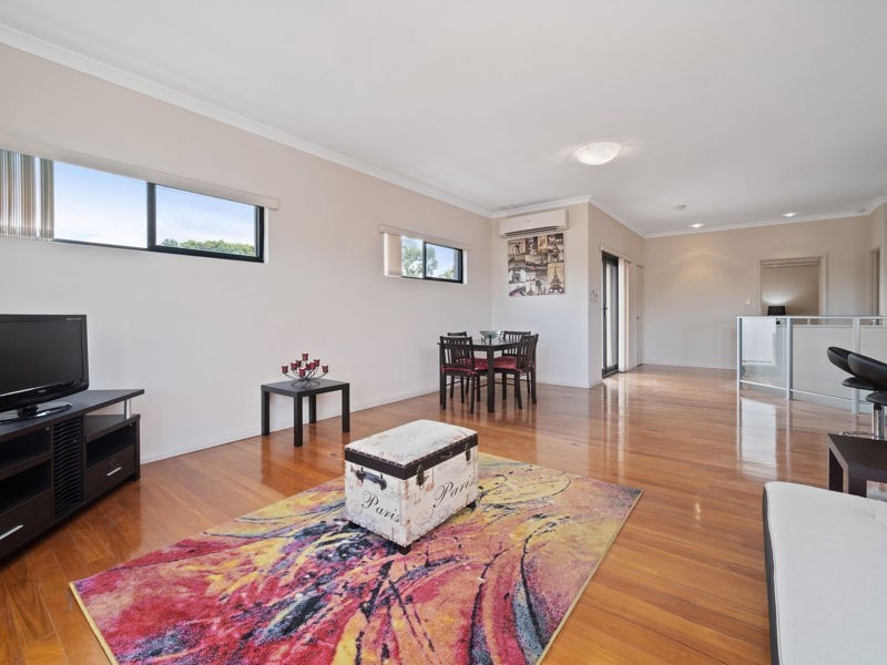 1/251 Canning Highway, Como WA 6152